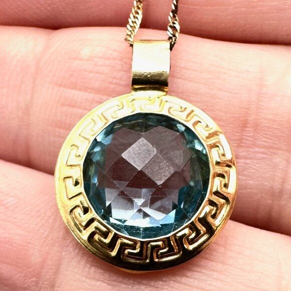 Italy 14k Yellow Gold Cushion Cut Blue Topaz Pendant Necklace 16 Inch 3.79 Grams - Picture 2 of 6